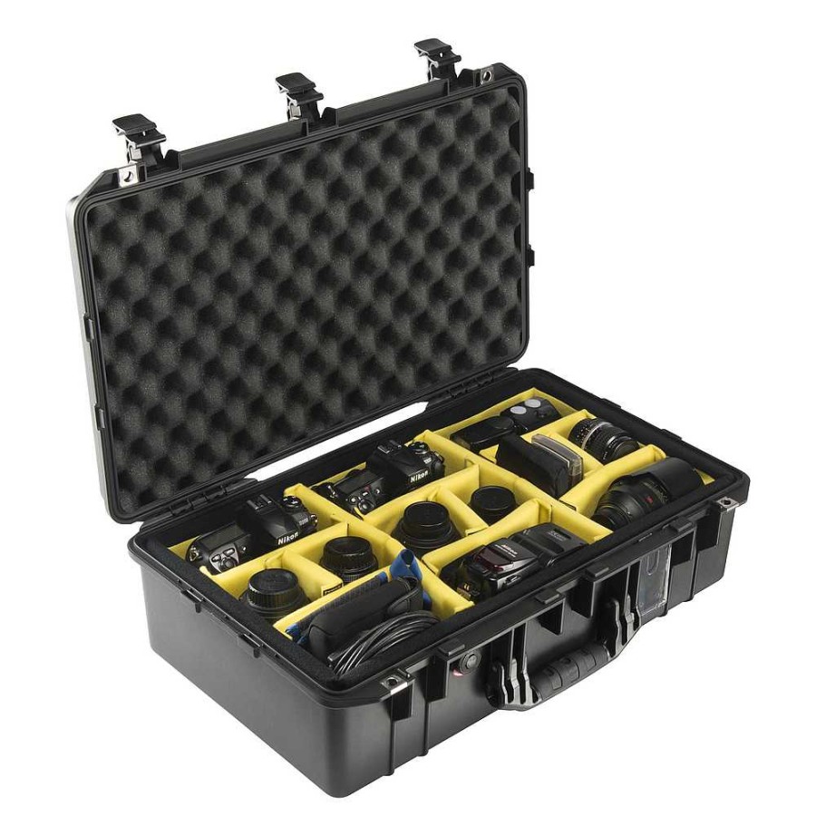 Pelican Pelican 1555Airwd Carry-On Case (Black, With Dividers) Camera System Cases