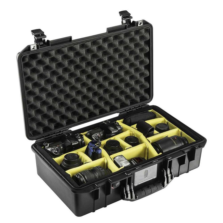 Pelican Pelican 1525Airwd Carry-On Case (Black, With Dividers) Camera System Cases